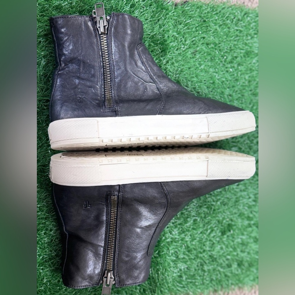 THE FRYE COMPANY
Gia Lug Shearling Double Zip In Black Size Jeans‎ 10M - Picture 7 of 9